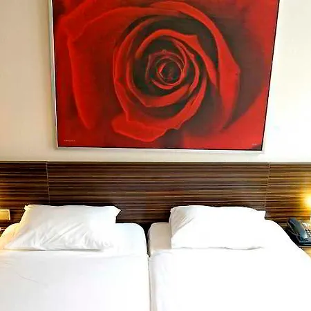 Ξενοδοχείο De Herbert - Newly Renovated 3*
