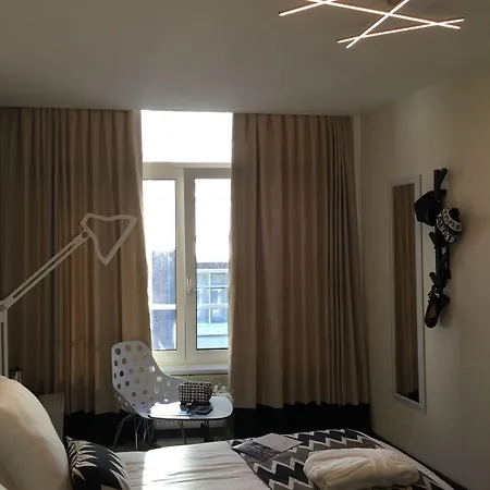 호텔 De Herbert - Newly Renovated 3*