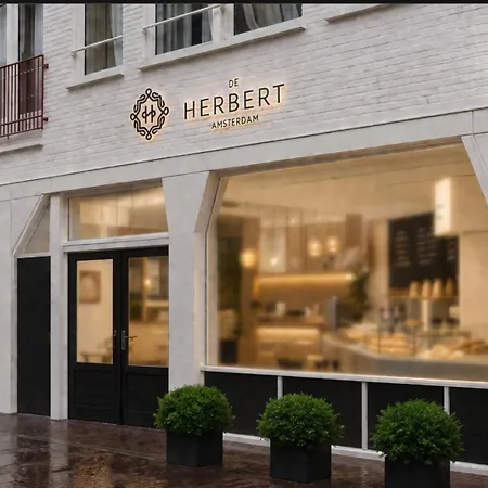 De Herbert - Newly Renovated Hotell 3*