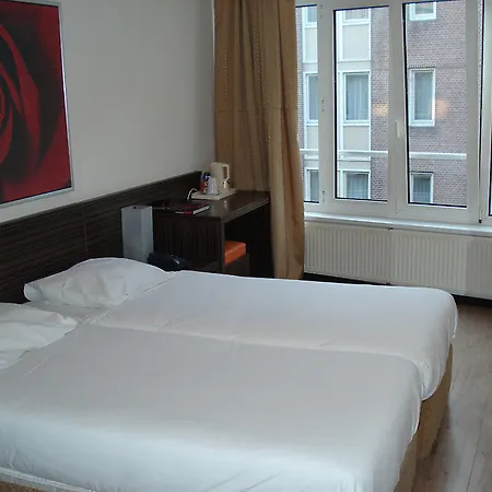De Herbert - Newly Renovated Hotell 3*