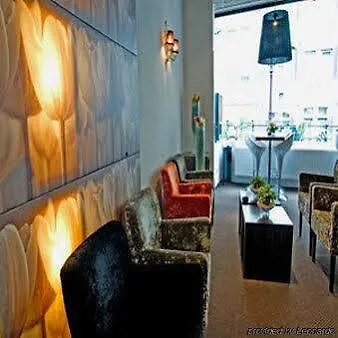De Herbert - Newly Renovated 3*